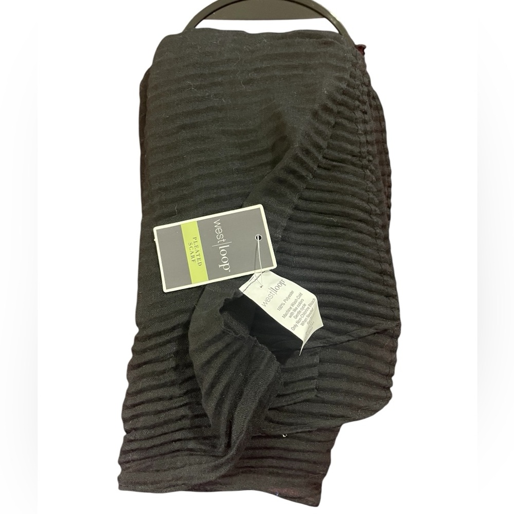 West Loop pleated Scarf